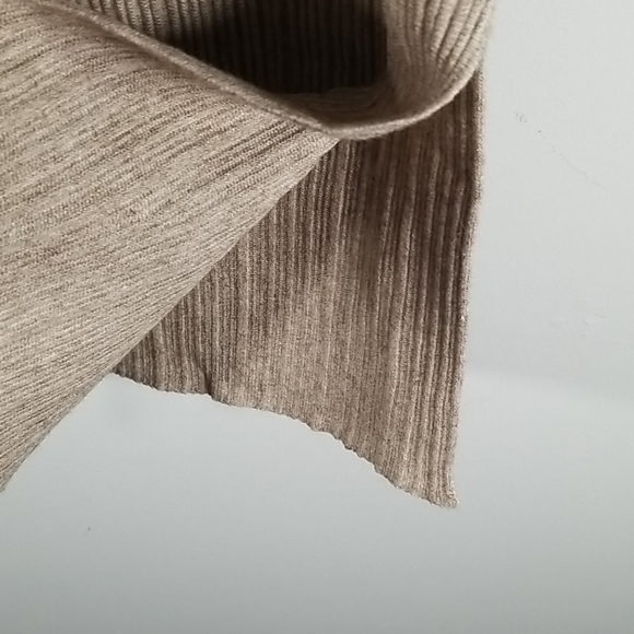 UCHUU Montréal Taupe Rib Knitted Straight Skirt - Picture 4 of 6